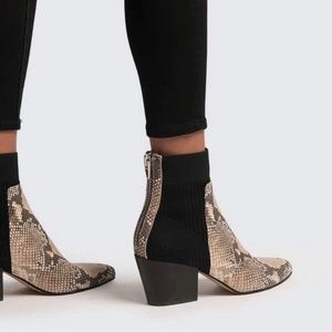 Dolce Vita Caris Snake skin print partial sock Boots  size 6